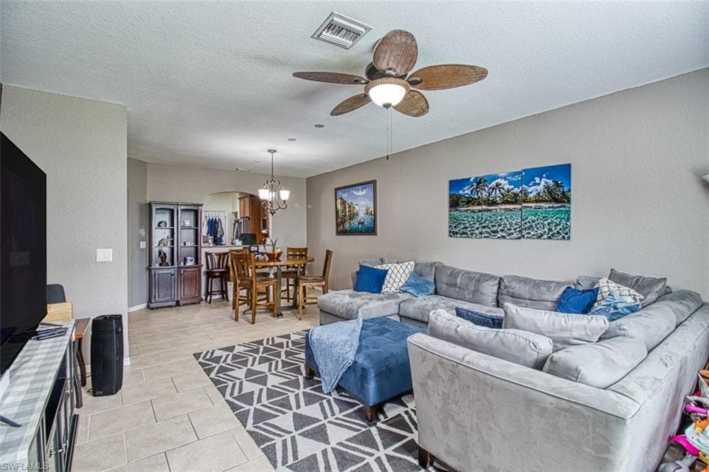 9961 Chiana CIR FORT MYERS, FL 33905