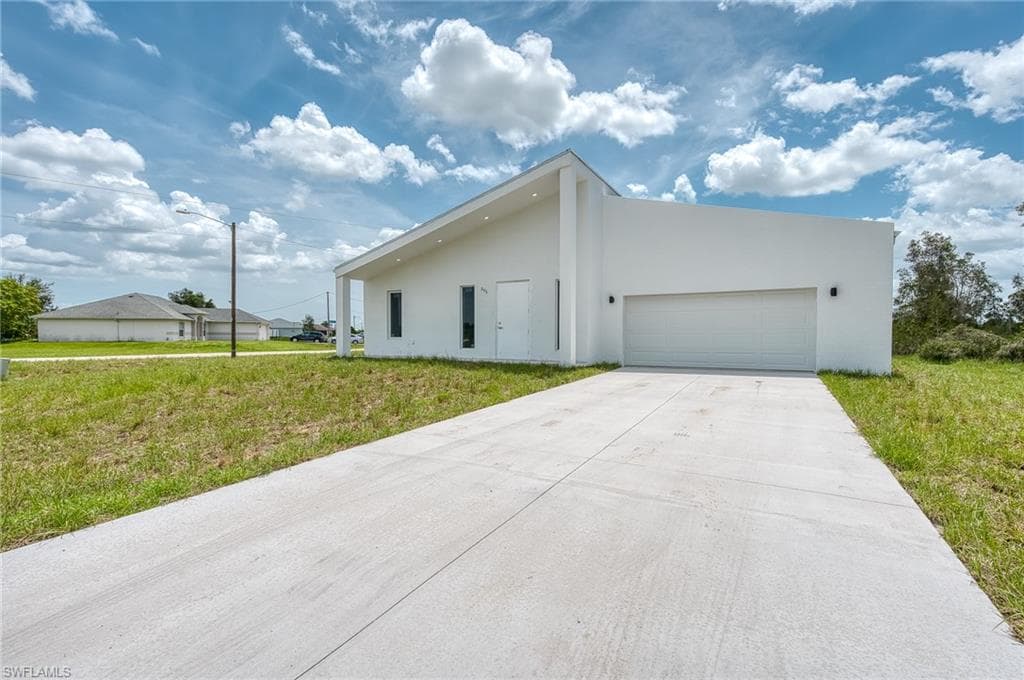 395 Pace AVE LEHIGH ACRES, FL 33974