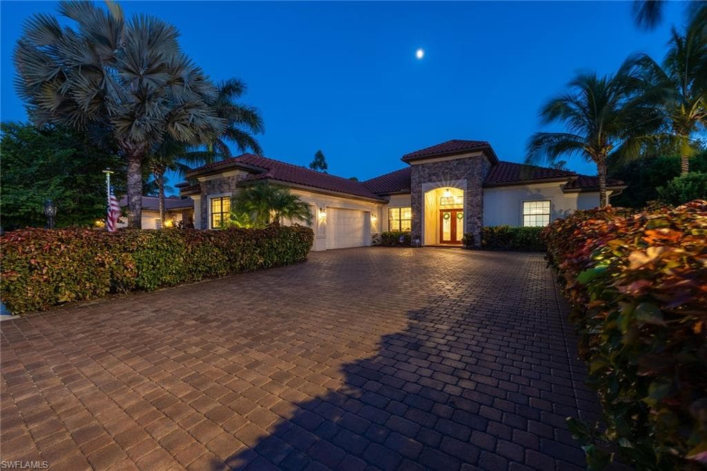 1604 Mockingbird DR NAPLES, FL 34120