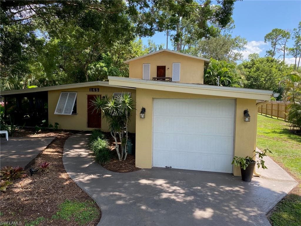 145 Esther ST NAPLES, FL 34104