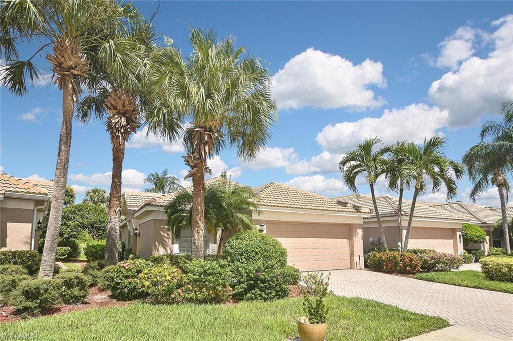 10016 Majestic AVE FORT MYERS, FL 33913