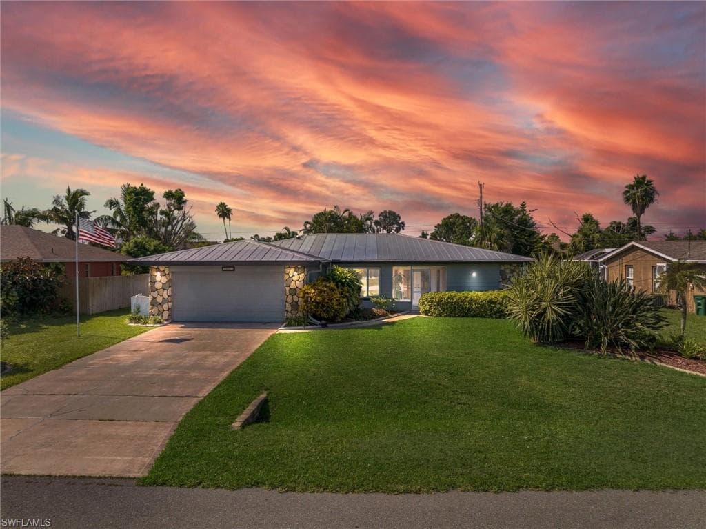 1008 SE 25th TER CAPE CORAL, FL 33904