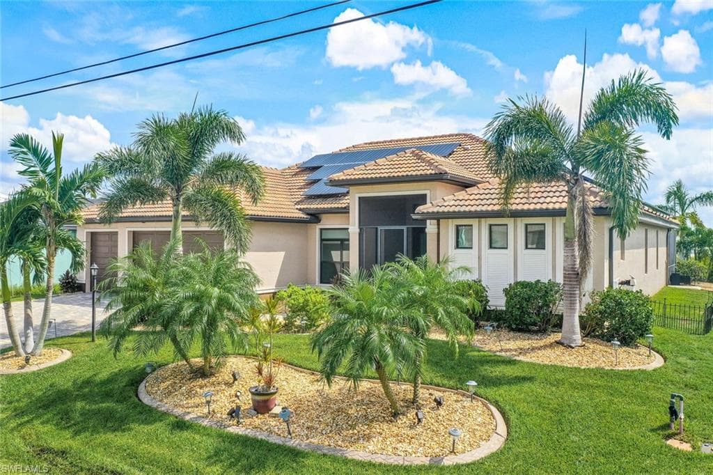 513 SW 8th CT CAPE CORAL, FL 33991