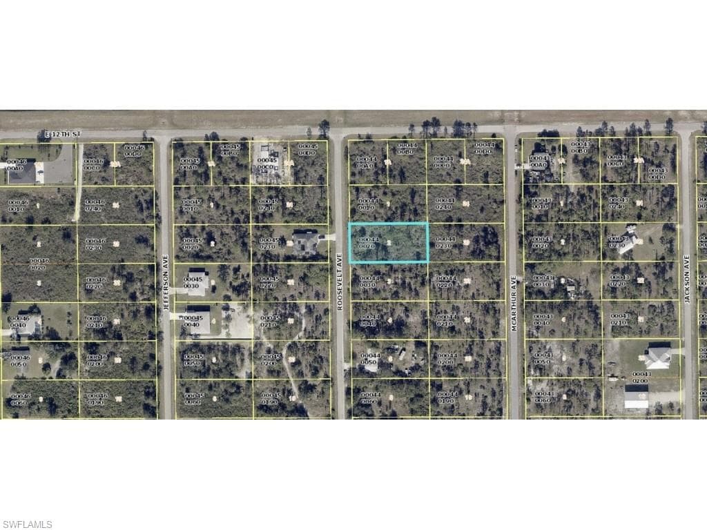 1120 Roosevelt AVE LEHIGH ACRES, FL 33936