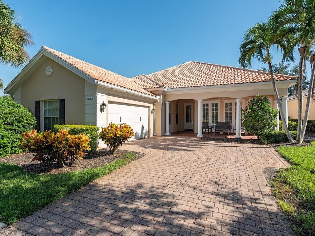 3987 Upolo LN NAPLES, FL 34119