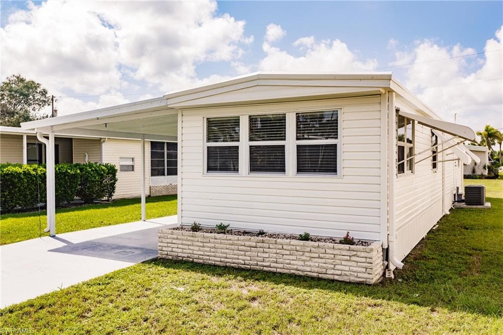 9806 Sugarberry WAY FORT MYERS, FL 33905