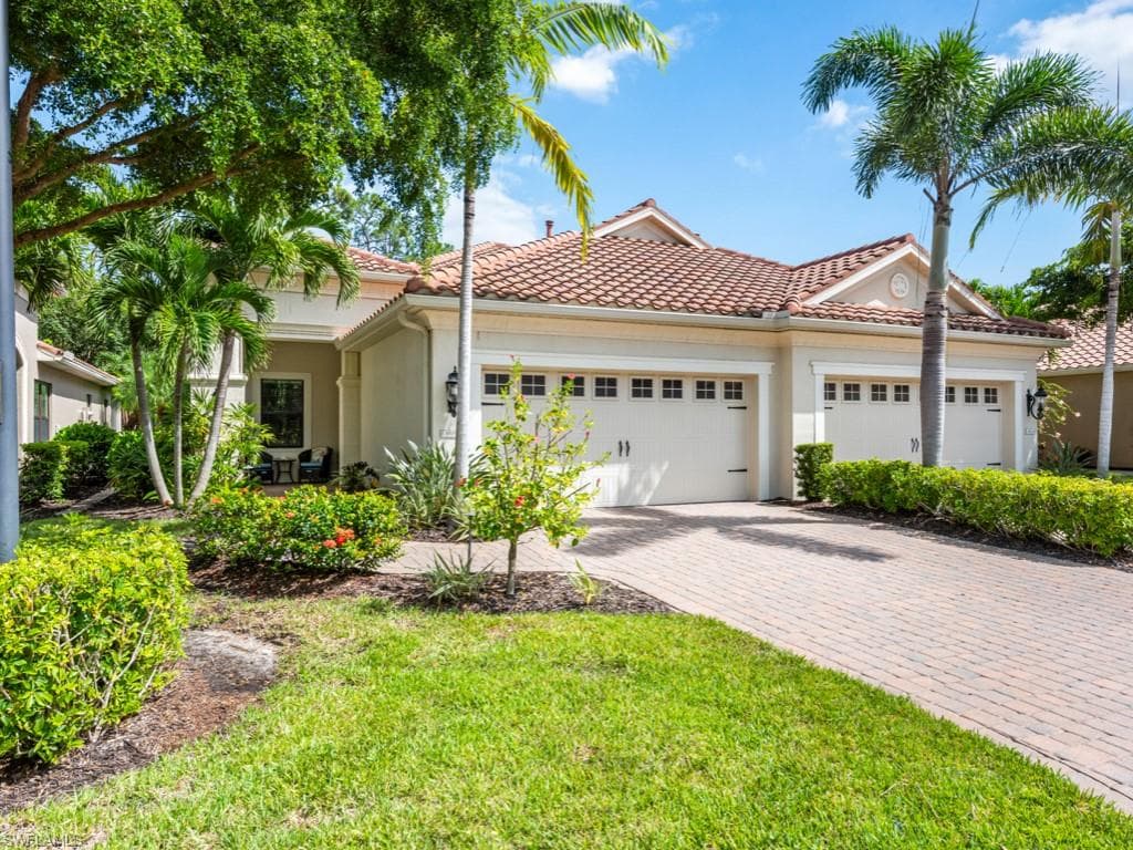 10032 Montevina DR ESTERO, FL 33928
