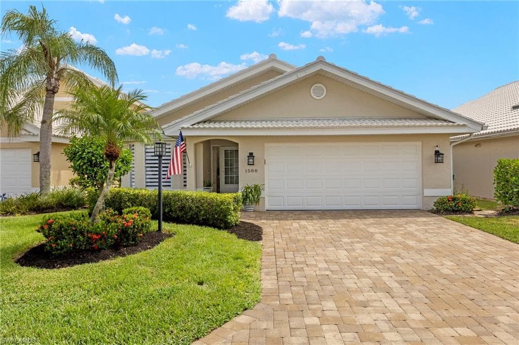 1588 Weybridge CIR 51 NAPLES, FL 34110
