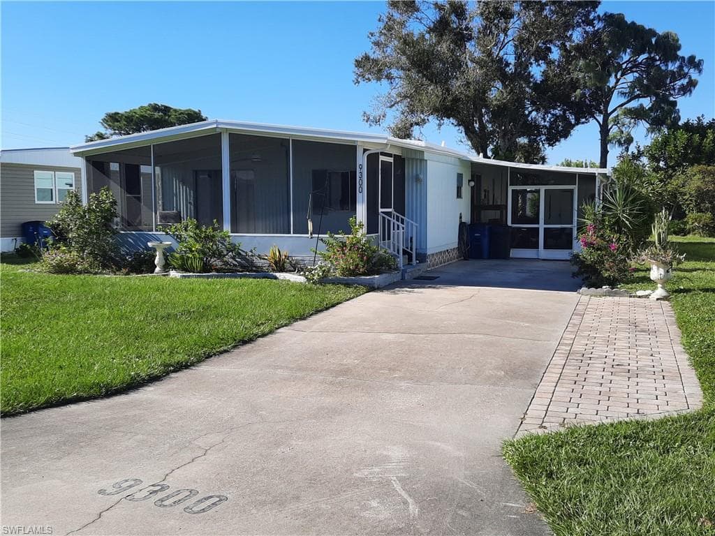 9300 KNIGHT RD BONITA SPRINGS, FL 34135