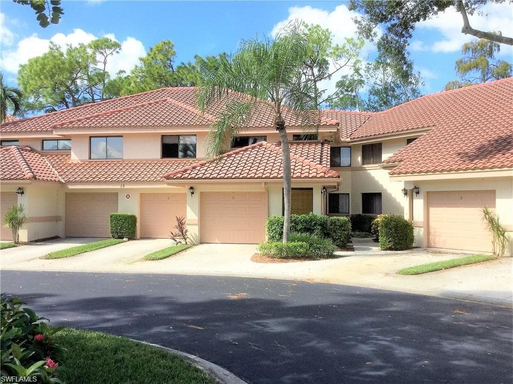 15 Bennington DR 7-7 NAPLES, FL 34104
