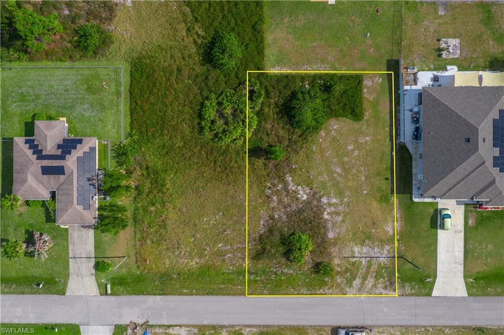 743 Worth AVE LEHIGH ACRES, FL 33974