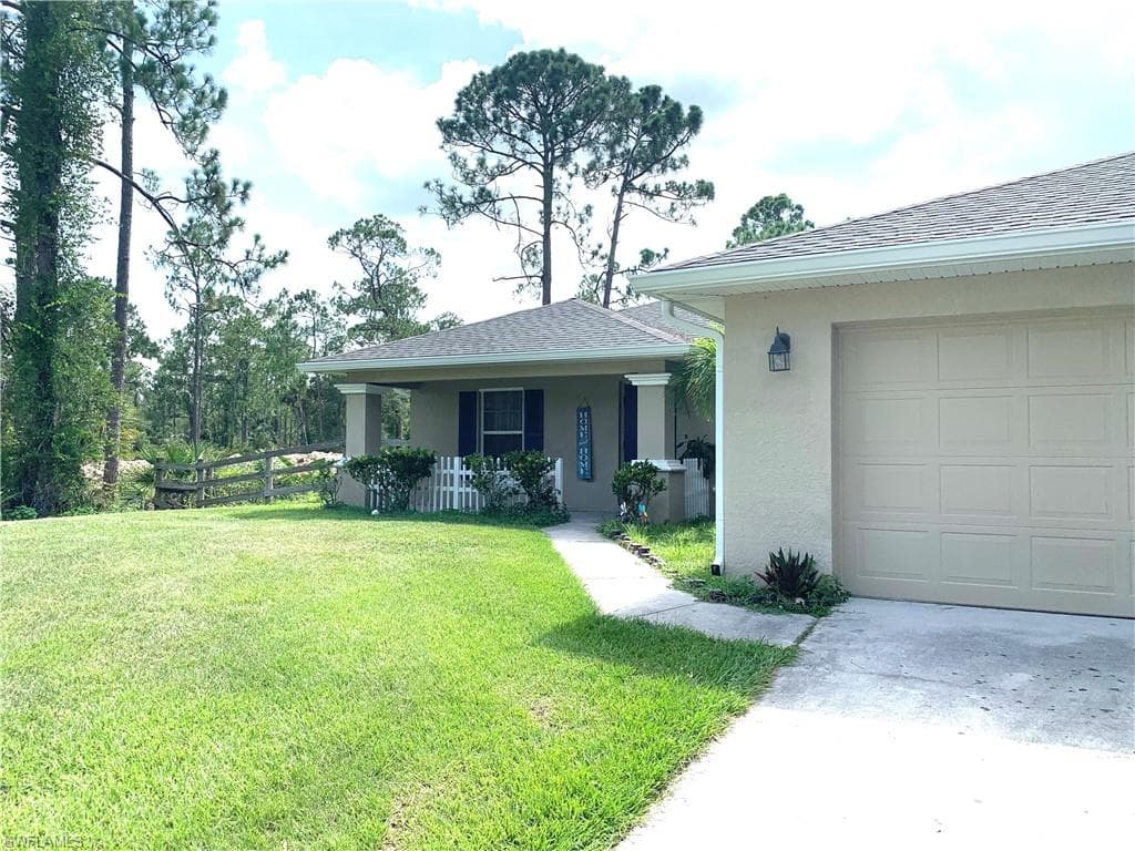 2307 JOHNS AVE ALVA, FL 33920
