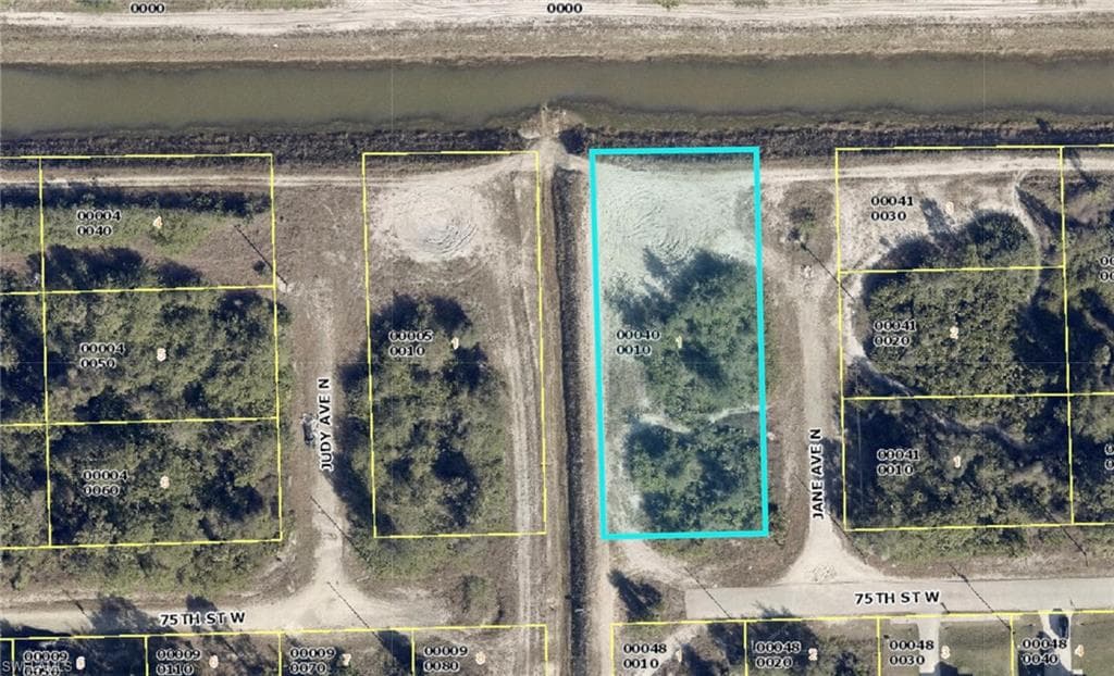 2818 75th ST W LEHIGH ACRES, FL 33971