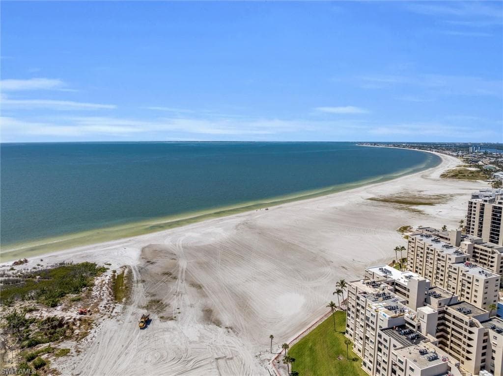 6897 Estero BLVD 113 FORT MYERS, FL 33931