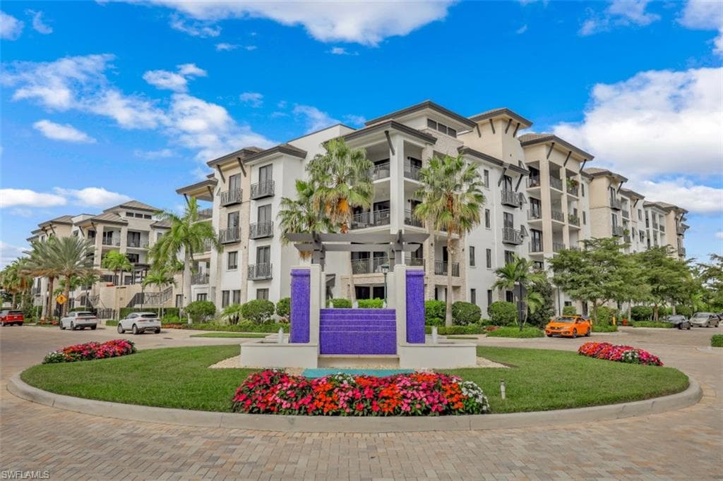 1135 3rd AVE S 318 NAPLES, FL 34102