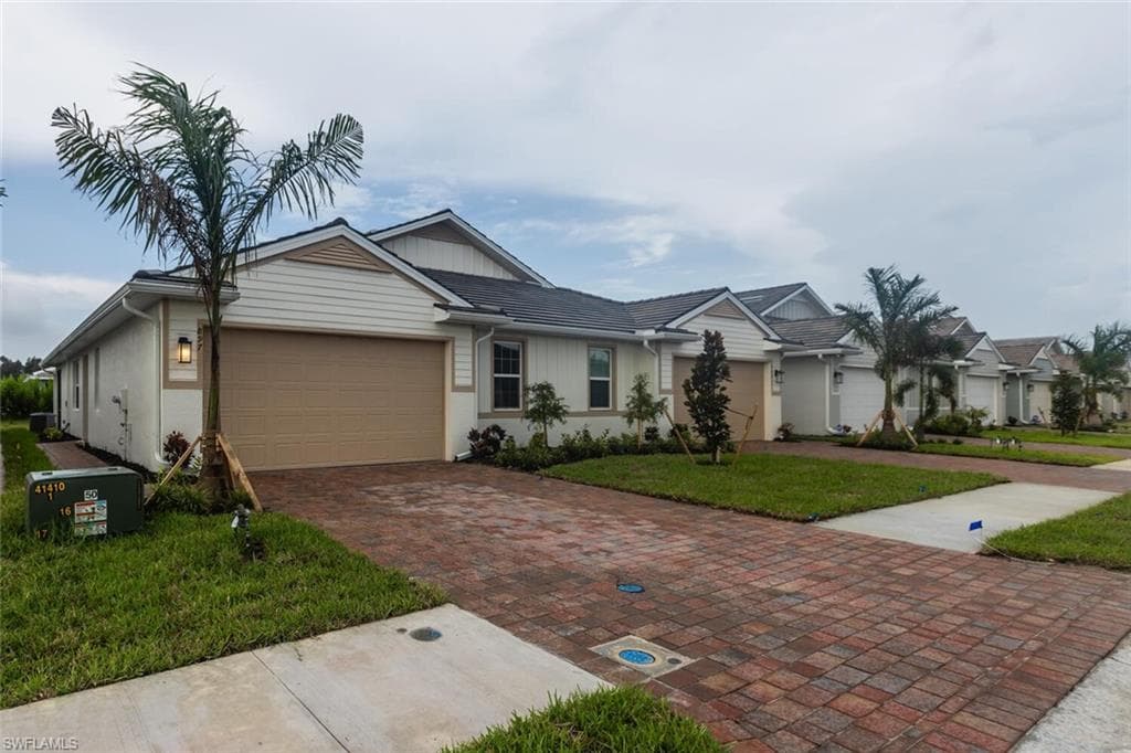 897 Enbrook LOOP NAPLES, FL 34114