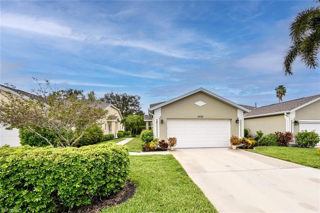 5526 Greenwood CIR 7 NAPLES, FL 34112