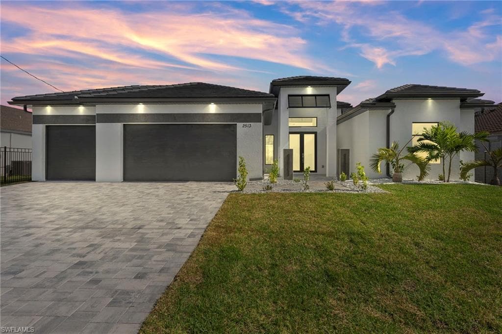 1724 Beach PKWY W CAPE CORAL, FL 33914