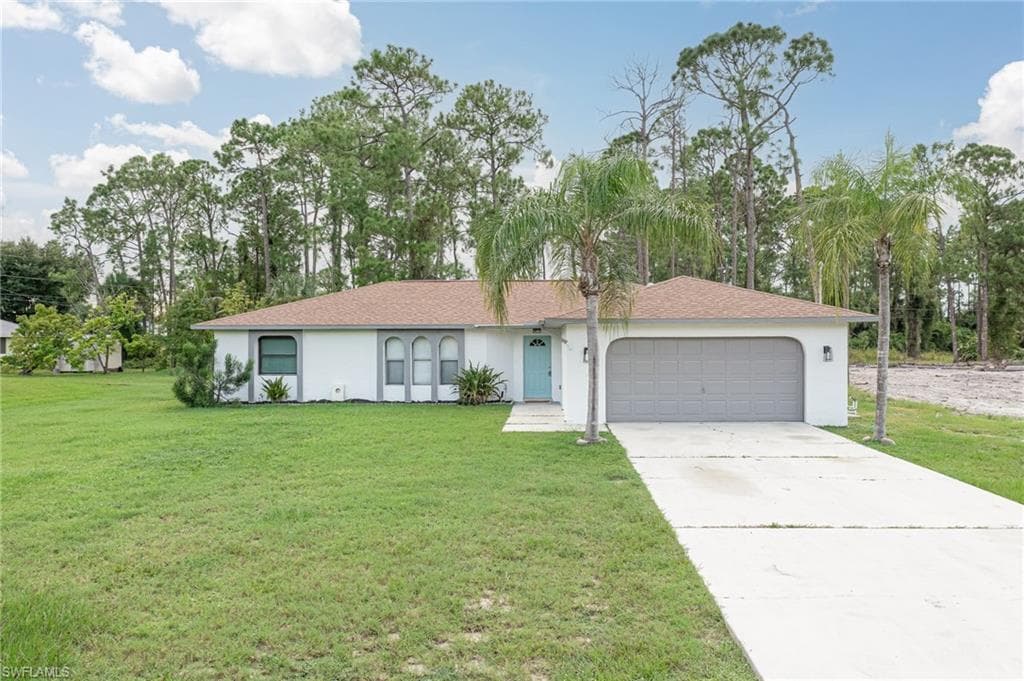 305 Robert AVE LEHIGH ACRES, FL 33936