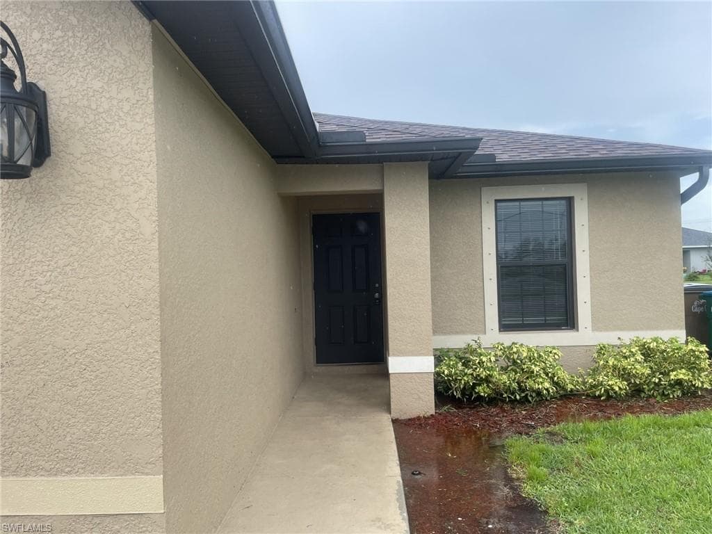2820 SW 7th PL CAPE CORAL, FL 33914