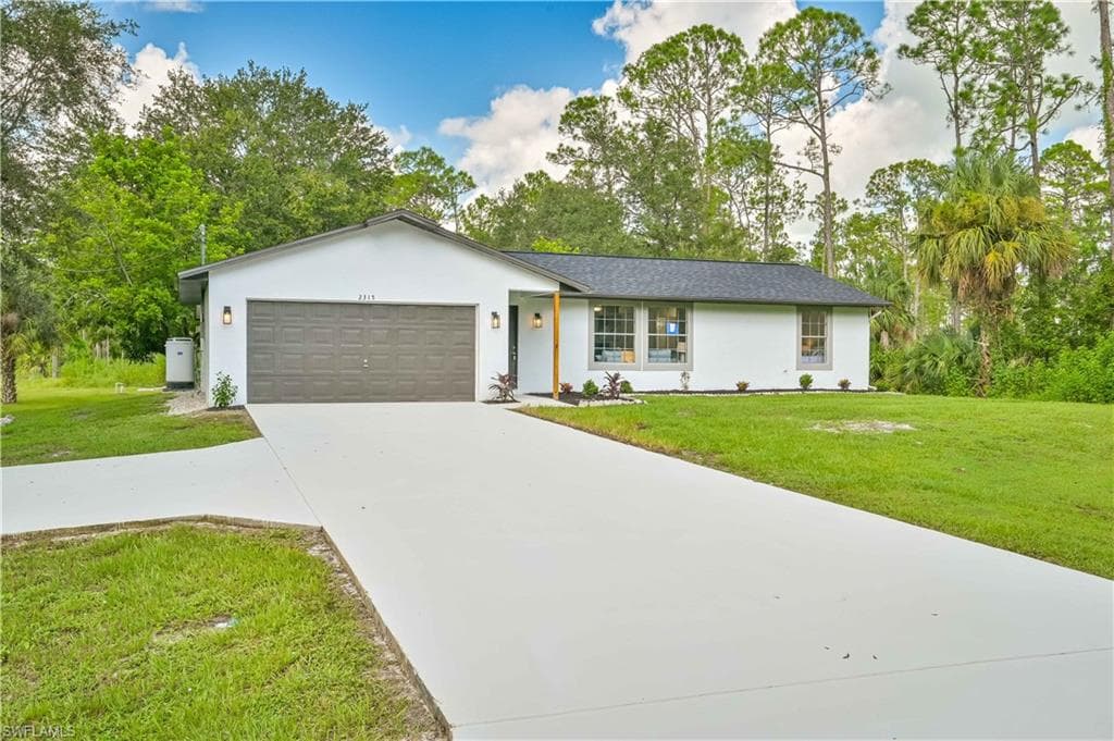 2315 Grant AVE ALVA, FL 33920