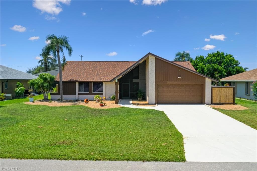 618 SE 20th CT CAPE CORAL, FL 33990