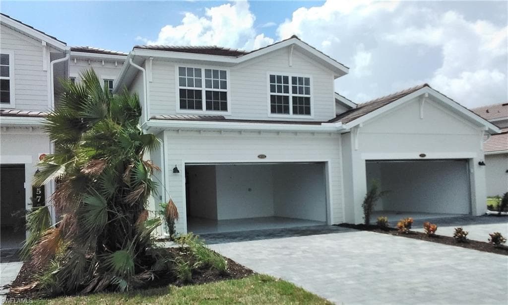 5734 Oakmont Ct #8722 CT AVE MARIA, FL 34142
