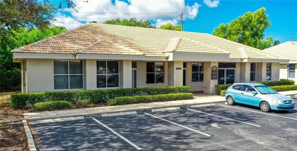 8890 Terrene CT BONITA SPRINGS, FL 34135