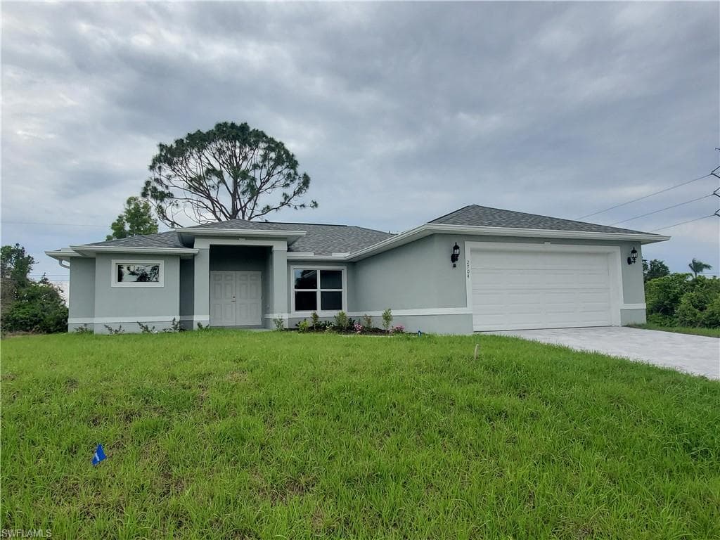 2704 NE 4th PL CAPE CORAL, FL 33909