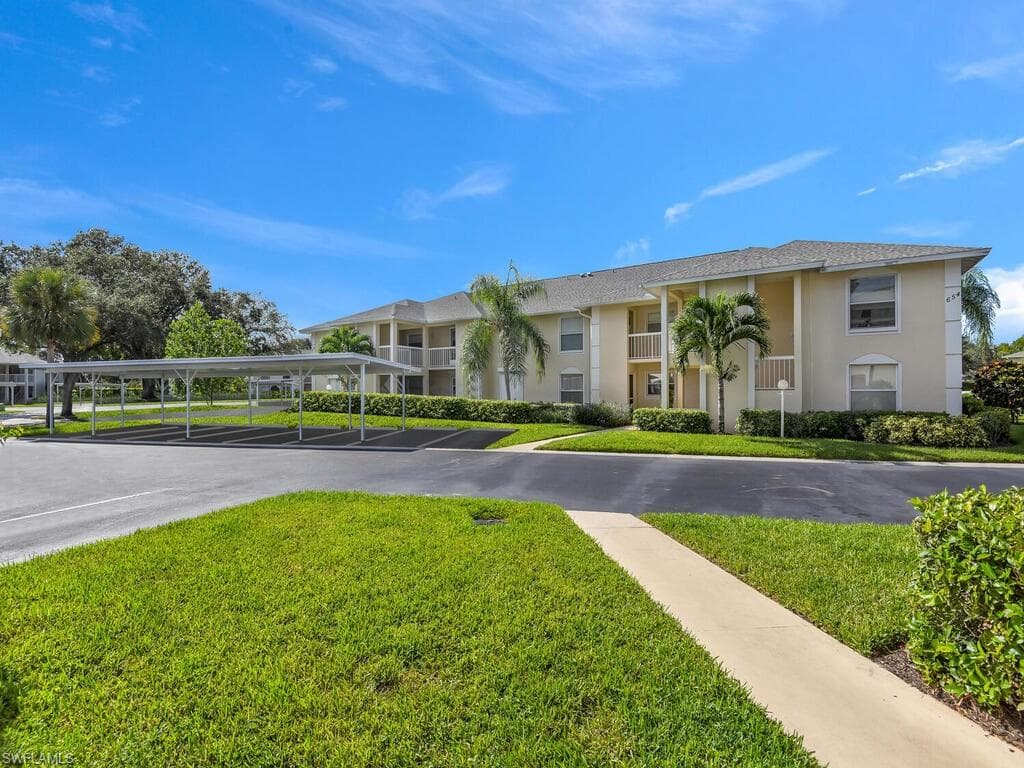 654 Squire CIR 103 NAPLES, FL 34104
