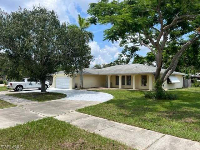 1757 Jefferson AVE FORT MYERS, FL 33901