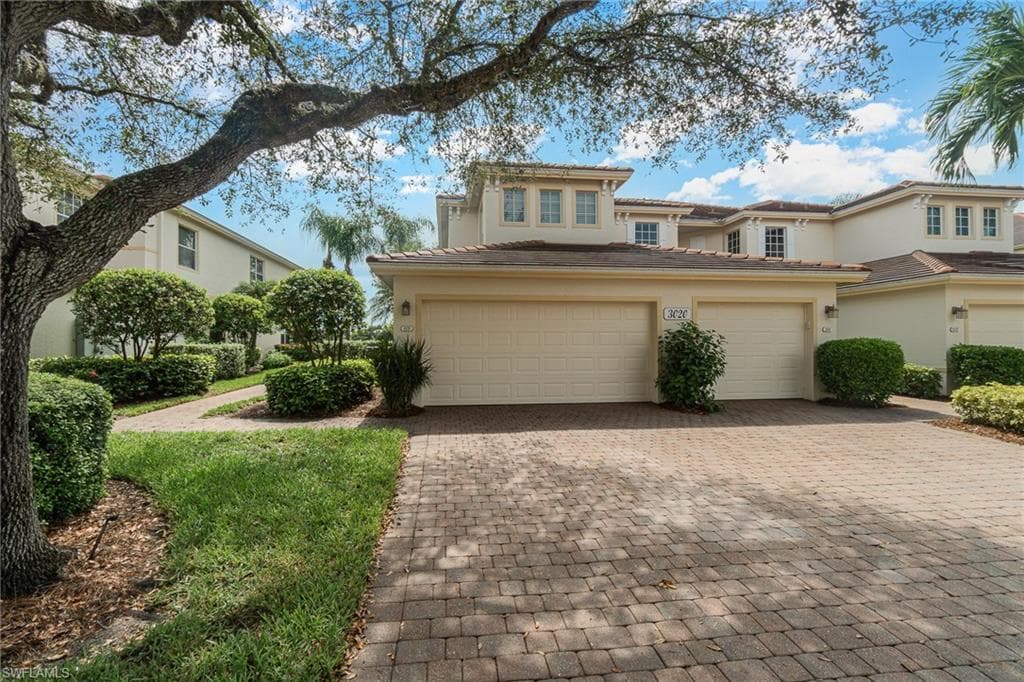 3020 Meandering WAY 101 FORT MYERS, FL 33905