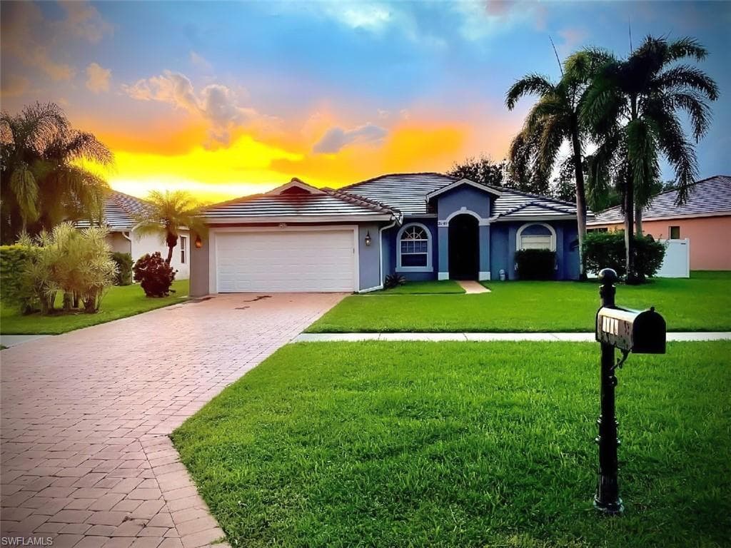 2949 Orange Grove TRL NAPLES, FL 34120