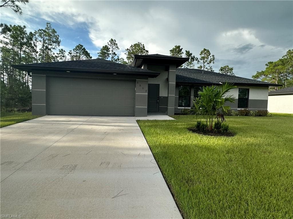2512 17th ST W LEHIGH ACRES, FL 33971