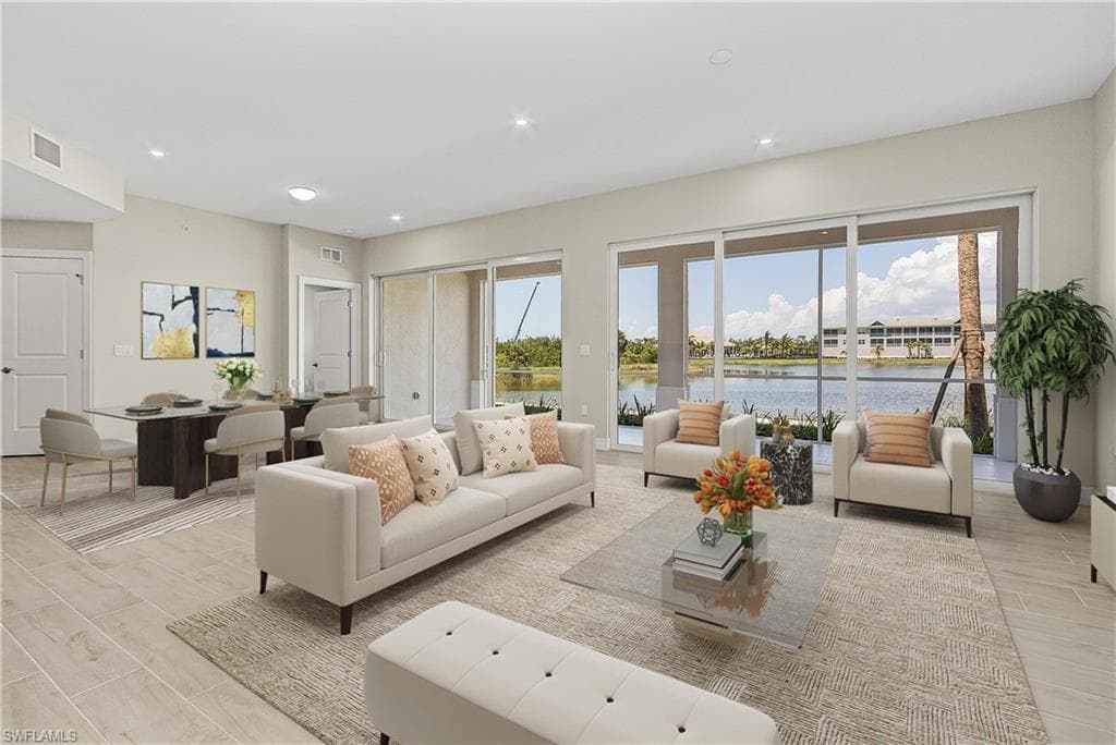 251 Indies DR E 102 NAPLES, FL 34114