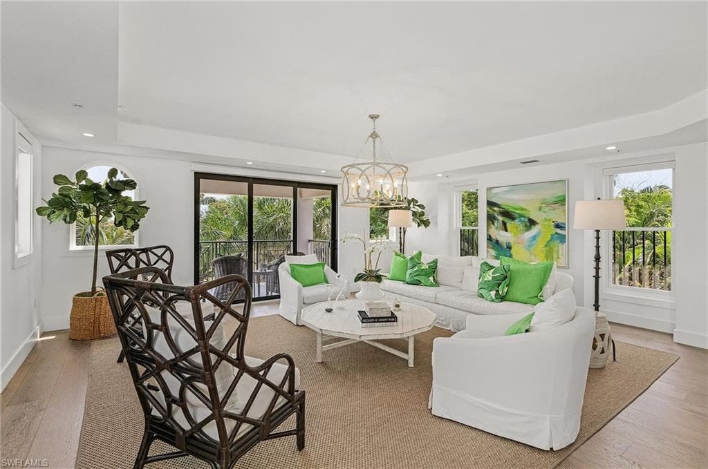 969 8th AVE S 301 NAPLES, FL 34102