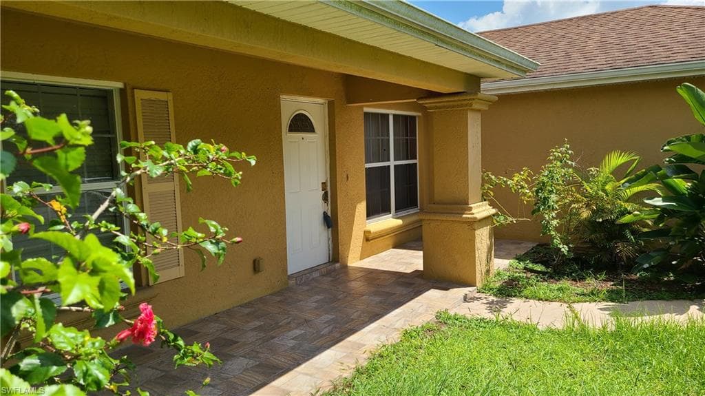 3006 3rd ST W LEHIGH ACRES, FL 33971