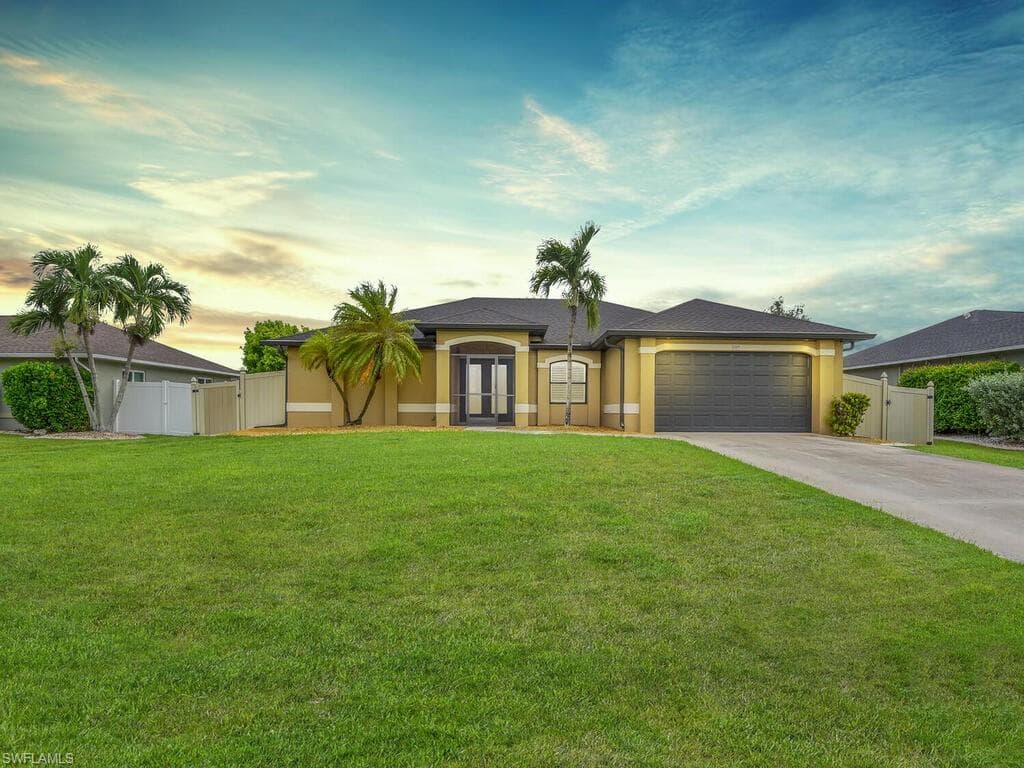 1807 SW 22nd LN CAPE CORAL, FL 33991