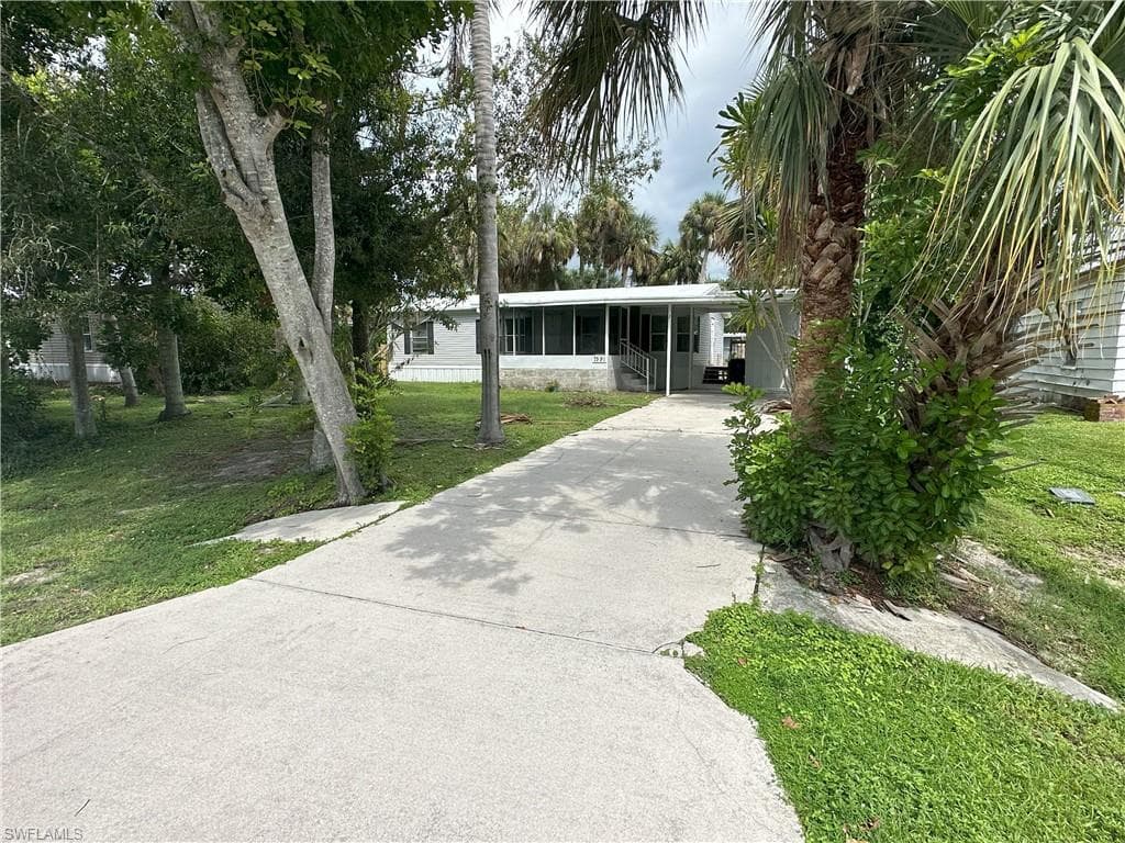 7591 Grady DR NORTH FORT MYERS, FL 33917