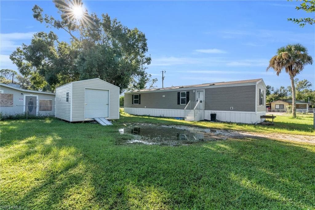 1815 Atlantic AVE NORTH FORT MYERS, FL 33903