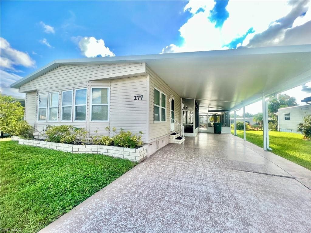 277 Cape Sable DR NAPLES, FL 34104