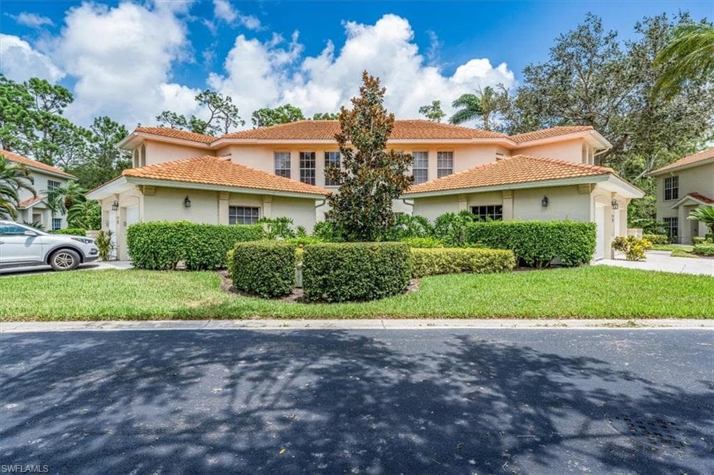1073 Egrets Walk CIR 201 NAPLES, FL 34108
