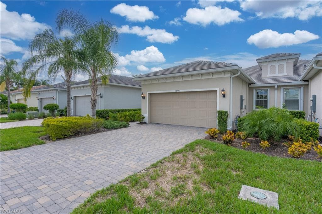 10723 Manatee Key LN ESTERO, FL 33928