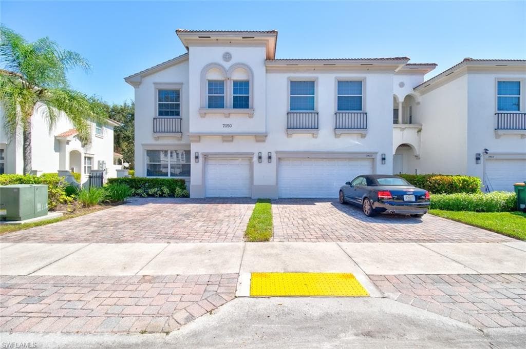 7050 Ambrosia LN 3401 NAPLES, FL 34119
