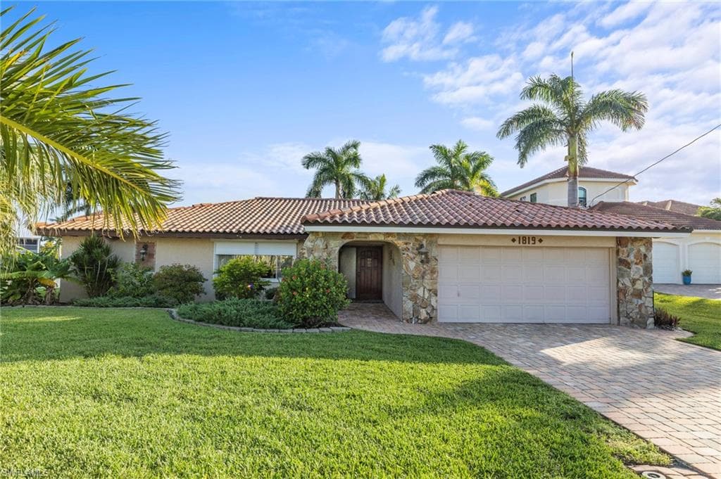1819 SE 43rd ST CAPE CORAL, FL 33904