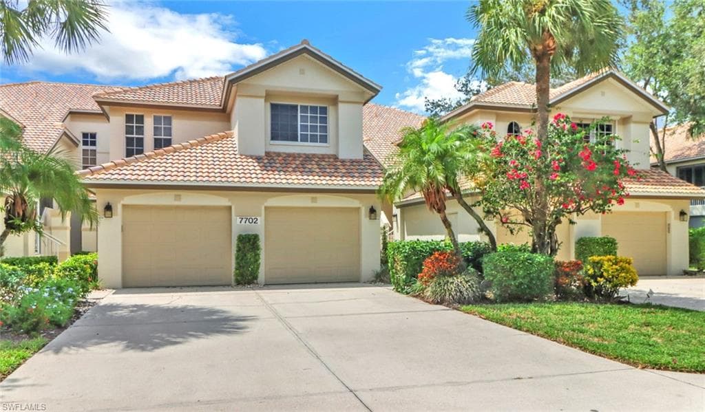 7702 Gardner DR 202 NAPLES, FL 34109