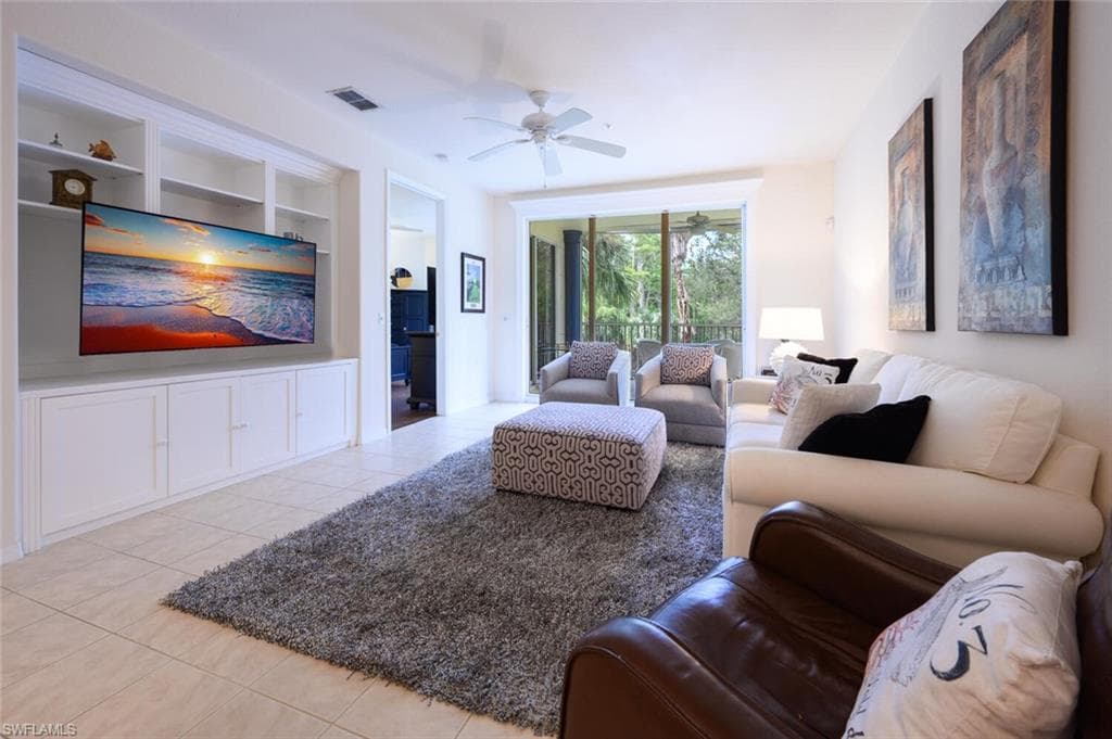 4853 Hampshire CT 106 NAPLES, FL 34112