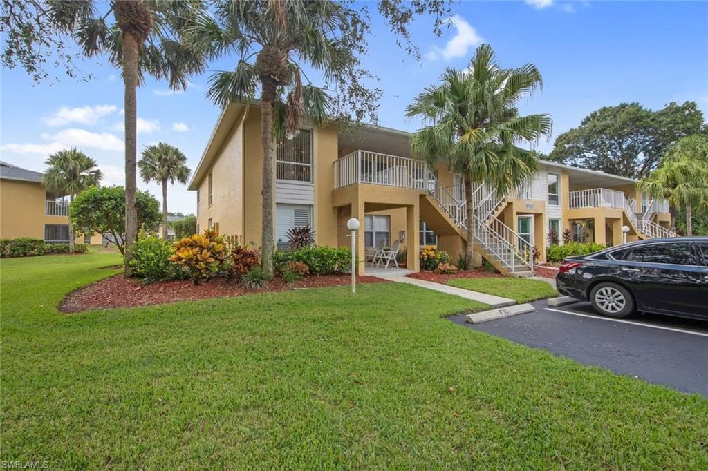 1270 Yesica Ann CIR F-201 NAPLES, FL 34110