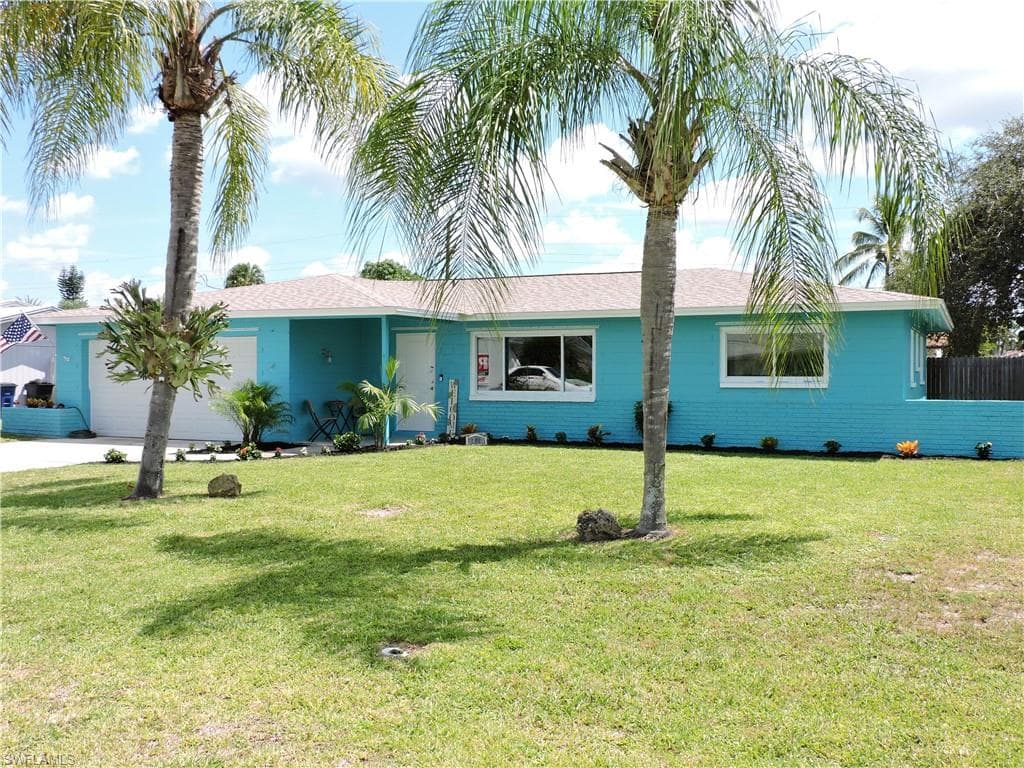 27553 Tierra Del Sol LN BONITA SPRINGS, FL 34135