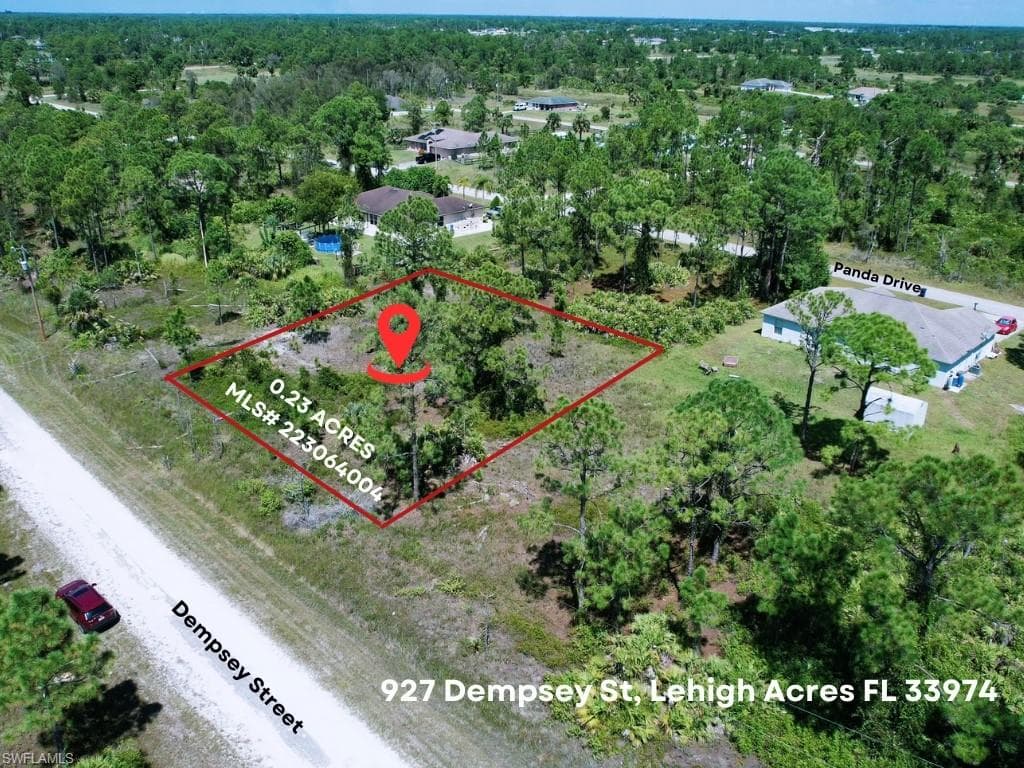 927 Dempsey ST LEHIGH ACRES, FL 33974